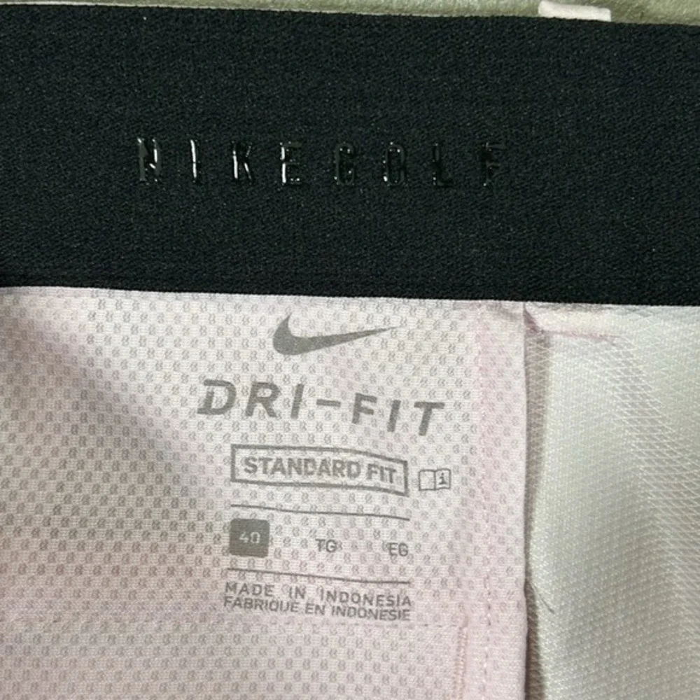 Nike Golf Shorts Men's Size 40 Pink Chino Pockets Dri Fit Golfer Casual‎ Sport
